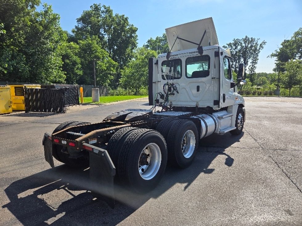 Day Cab Tractor-Heavy Duty Tractors-Freightliner-2018-Cascadia 12564ST-Ypsilanti-MI-419,912\n\t\tmiles-$ 34,500 - Image 7