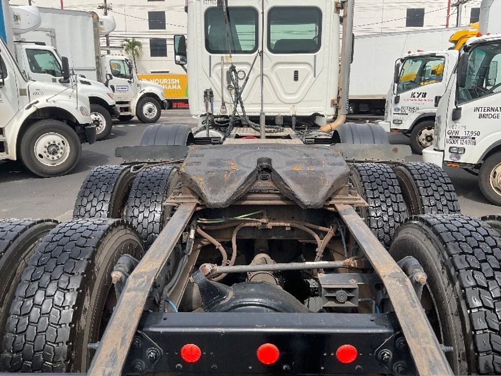 Day Cab Tractor-Heavy Duty Tractors-Freightliner-2018-Cascadia 12584ST-Torrance-CA-75,885\n\t\tmiles-$ 71,000 - Image 6