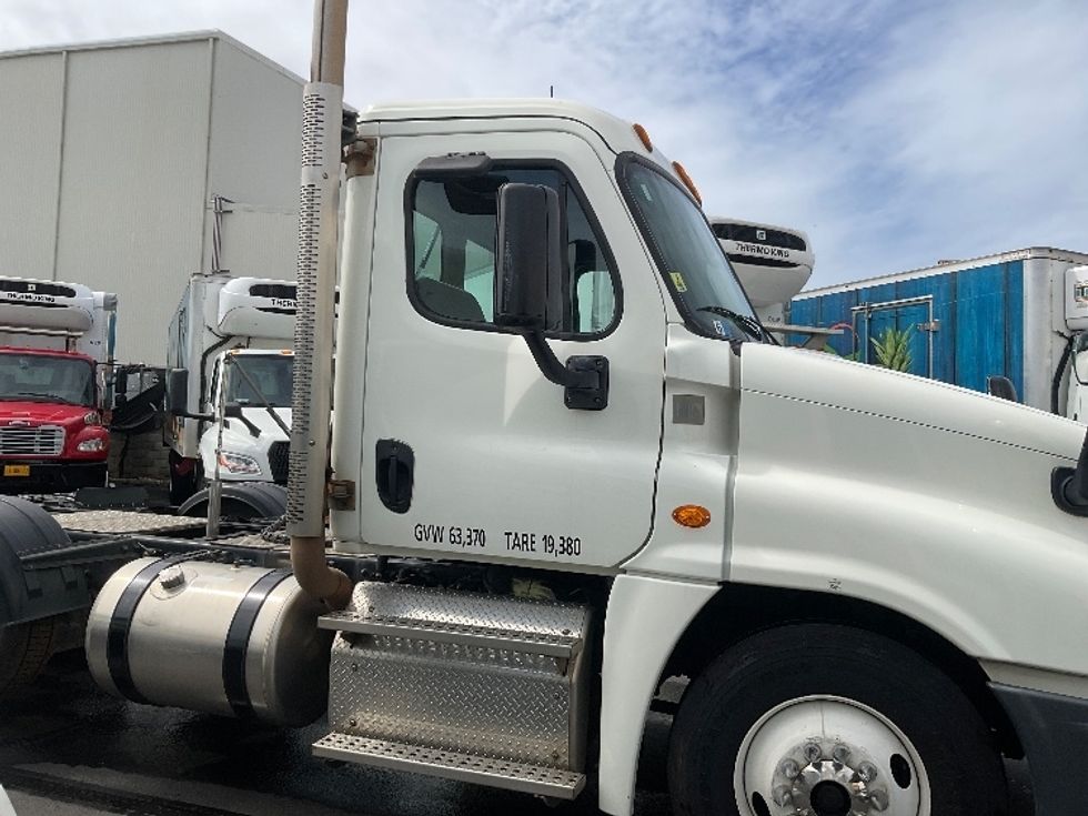 Day Cab Tractor-Heavy Duty Tractors-Freightliner-2018-Cascadia 12584ST-Torrance-CA-75,885\n\t\tmiles-$ 71,000 - Image 8
