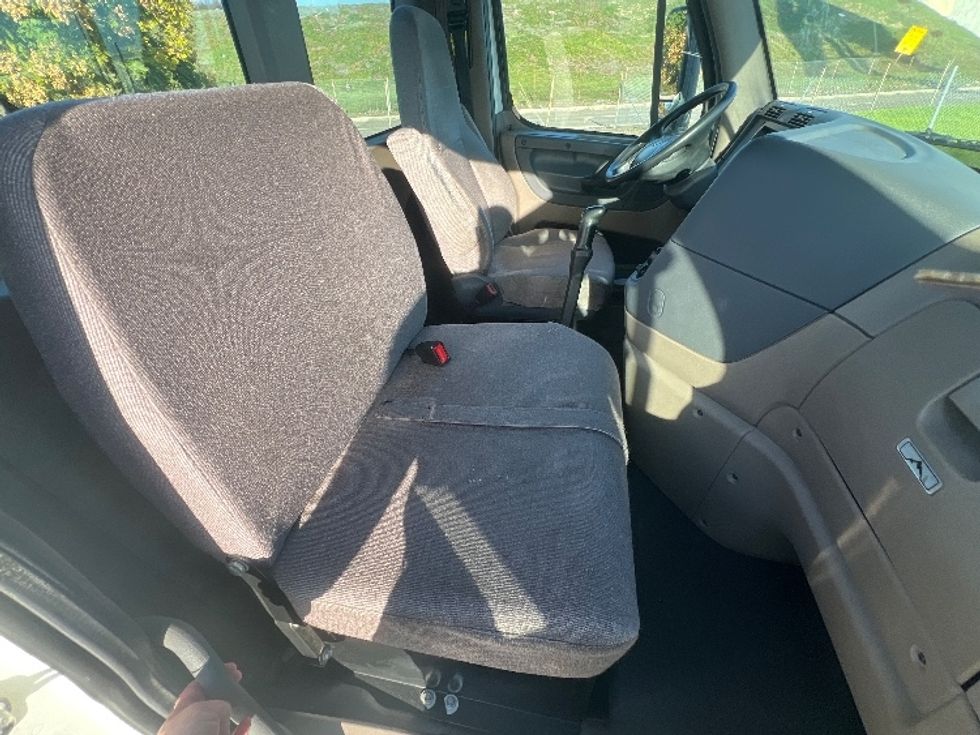 Day Cab Tractor-Heavy Duty Tractors-Freightliner-2018-Cascadia 12584ST-Torrance-CA-80,096\n\t\tmiles-$ 72,750 - Image 14