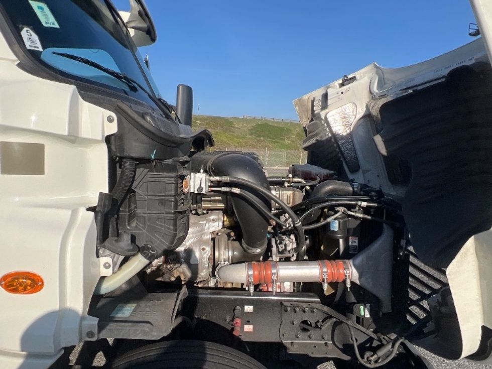 Day Cab Tractor-Heavy Duty Tractors-Freightliner-2018-Cascadia 12584ST-Torrance-CA-80,096\n\t\tmiles-$ 72,750 - Image 15