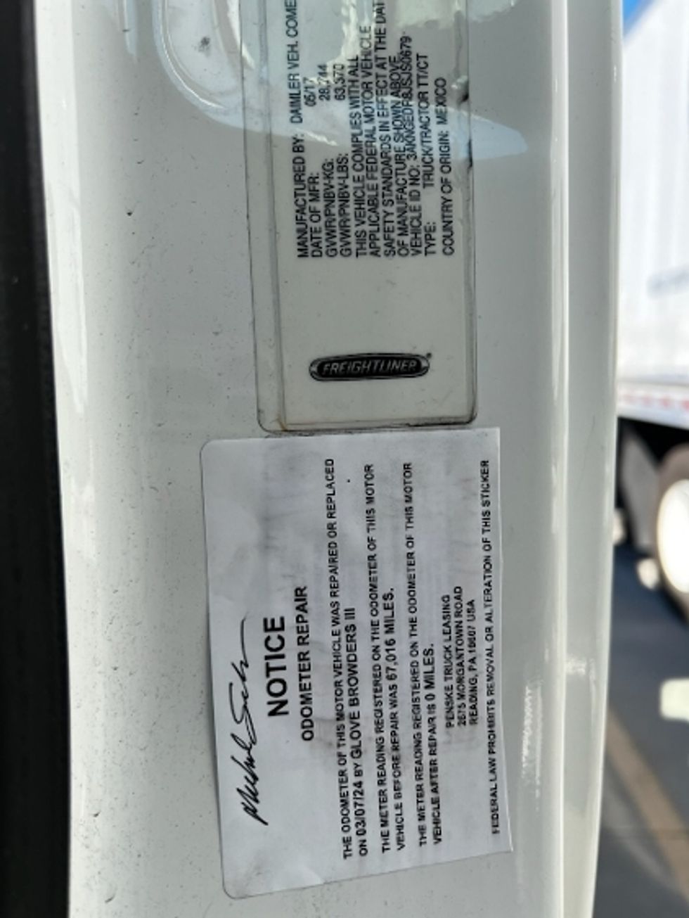 Day Cab Tractor-Heavy Duty Tractors-Freightliner-2018-Cascadia 12584ST-Torrance-CA-80,096\n\t\tmiles-$ 72,750 - Image 18