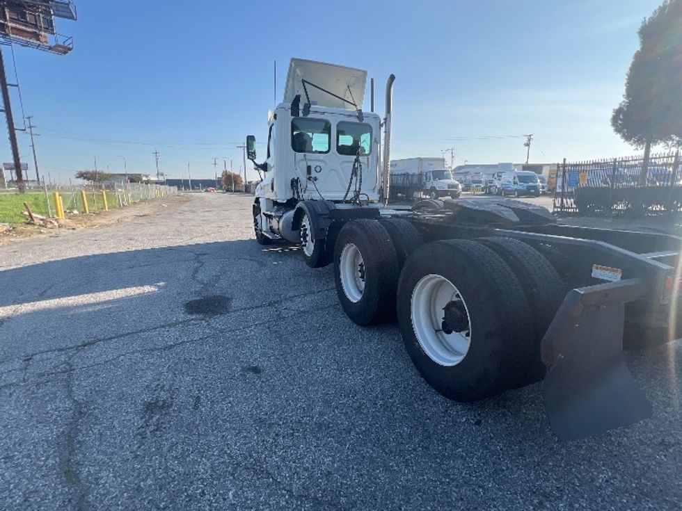 Day Cab Tractor-Heavy Duty Tractors-Freightliner-2018-Cascadia 12584ST-Torrance-CA-80,096\n\t\tmiles-$ 72,750 - Image 5