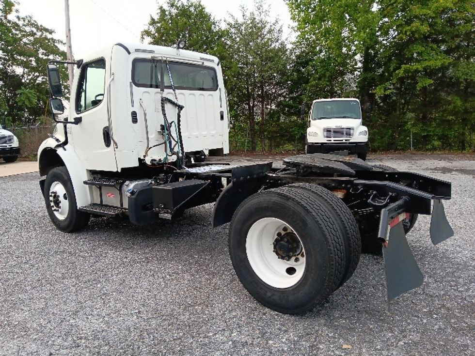 Day Cab Tractor-Heavy Duty Tractors-Freightliner-2018-M2-Blountville-TN-100,594\n\t\tmiles-$ 55,750 - Image 5