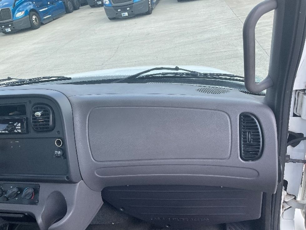 Day Cab Tractor-Heavy Duty Tractors-Freightliner-2018-M2-Bowling Green-KY-109,731\n\t\tmiles-$ 47,750 - Image 13