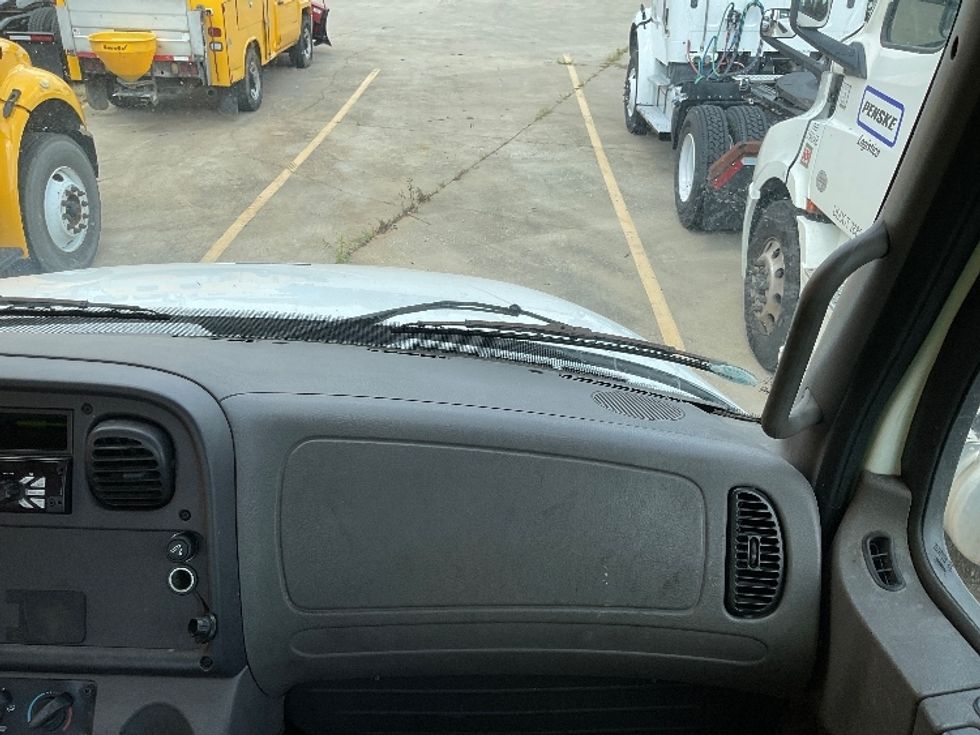 Day Cab Tractor-Heavy Duty Tractors-Freightliner-2018-M2-Bowling Green-KY-157,387\n\t\tmiles-$ 45,250 - Image 13