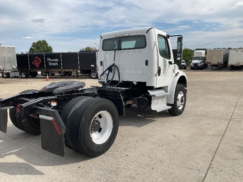 Day Cab Tractor-Heavy Duty Tractors-Freightliner-2018-M2-Bowling Green-KY-157,387\n\t\tmiles-$ 45,250 - Image 7