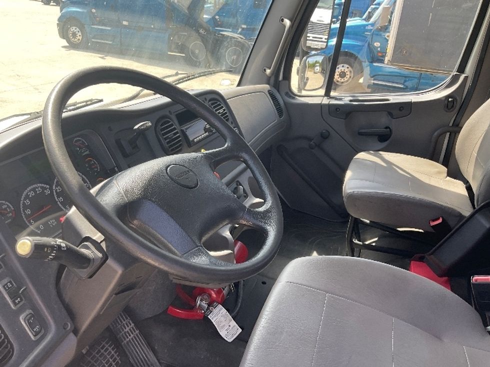 Day Cab Tractor-Heavy Duty Tractors-Freightliner-2018-M2-Bowling Green-KY-157,551\n\t\tmiles-$ 45,250 - Image 10