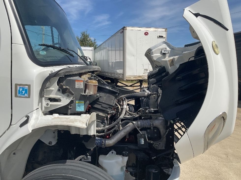 Day Cab Tractor-Heavy Duty Tractors-Freightliner-2018-M2-Bowling Green-KY-157,551\n\t\tmiles-$ 45,250 - Image 15