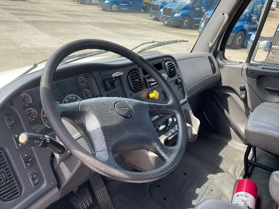Day Cab Tractor-Heavy Duty Tractors-Freightliner-2018-M2-Bowling Green-KY-167,034\n\t\tmiles-$ 44,750 - Image 10