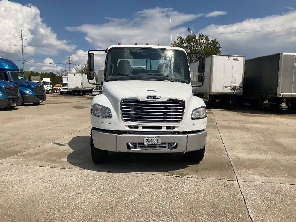 Day Cab Tractor-Heavy Duty Tractors-Freightliner-2018-M2-Bowling Green-KY-167,034\n\t\tmiles-$ 44,750 - Image 2