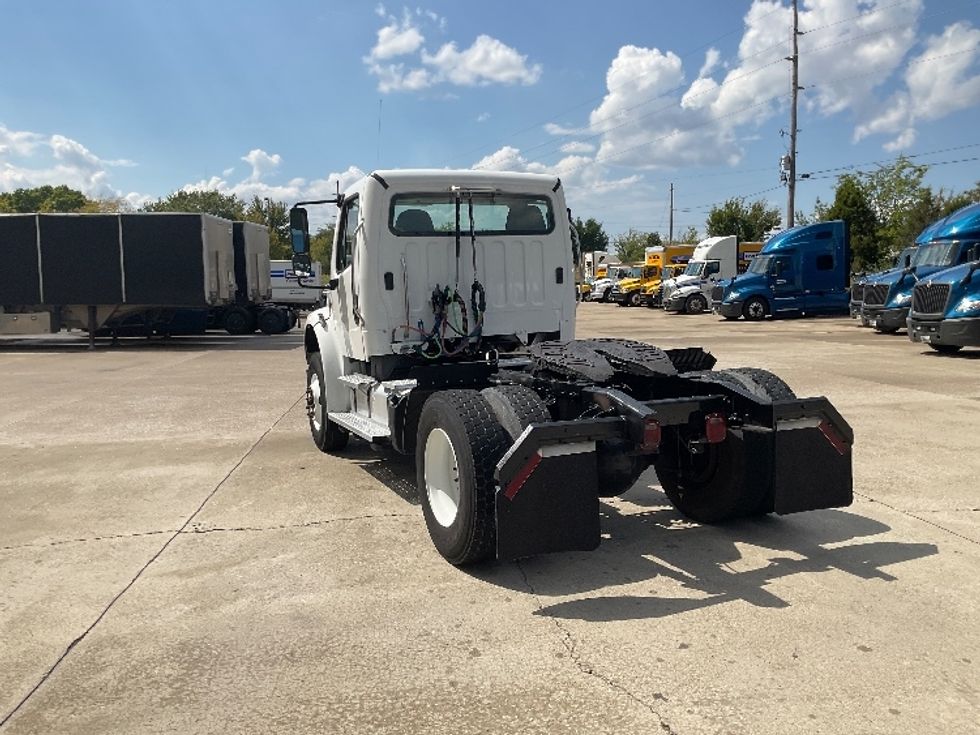 Day Cab Tractor-Heavy Duty Tractors-Freightliner-2018-M2-Bowling Green-KY-167,034\n\t\tmiles-$ 44,750 - Image 5