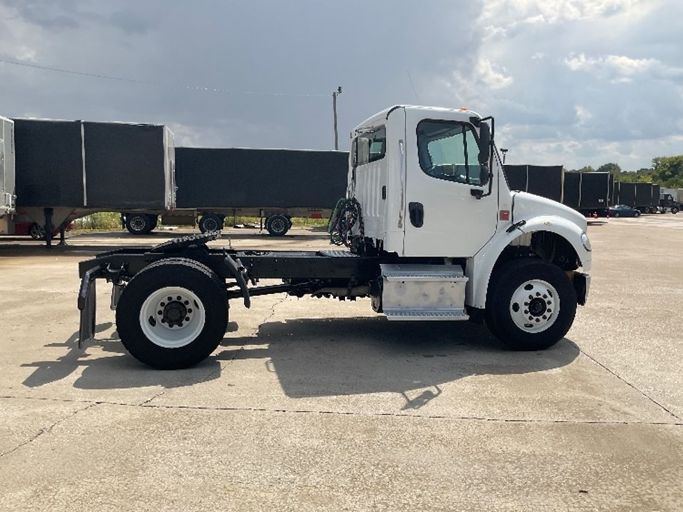 Day Cab Tractor-Heavy Duty Tractors-Freightliner-2018-M2-Bowling Green-KY-167,034\n\t\tmiles-$ 44,750 - Image 8