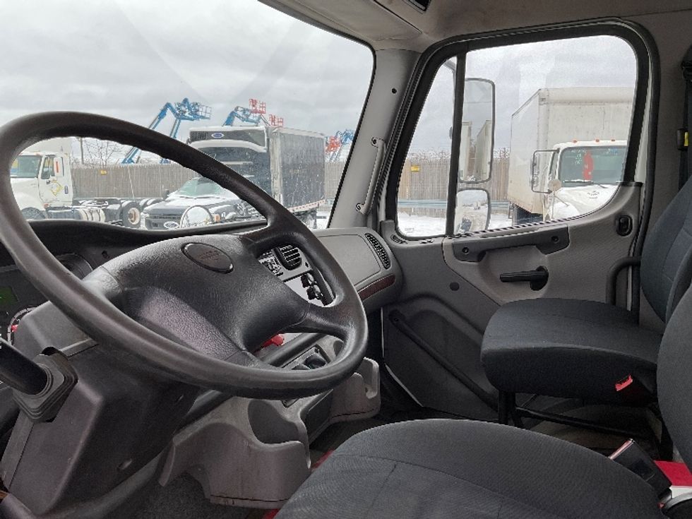 Day Cab Tractor-Heavy Duty Tractors-Freightliner-2018-M2-Byron Center-MI-151,477\n\t\tmiles-$ 45,250 - Image 10