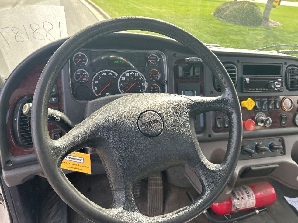 Day Cab Tractor-Heavy Duty Tractors-Freightliner-2018-M2-De Pere-WI-145,480\n\t\tmiles-$ 41,500 - Image 11