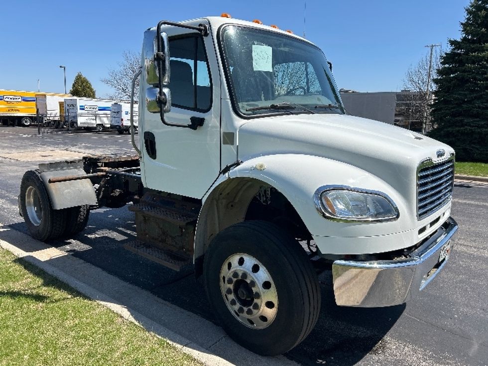 Day Cab Tractor-Heavy Duty Tractors-Freightliner-2018-M2-De Pere-WI-159,959\n\t\tmiles-$ 39,000 - Image 1