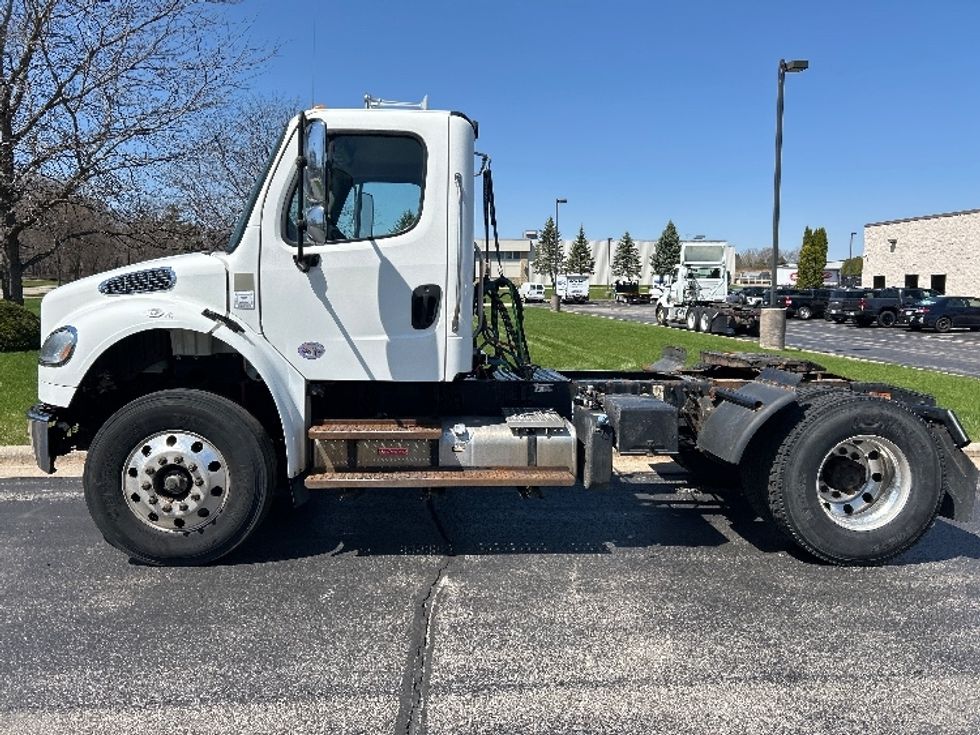 Day Cab Tractor-Heavy Duty Tractors-Freightliner-2018-M2-De Pere-WI-159,959\n\t\tmiles-$ 39,000 - Image 4