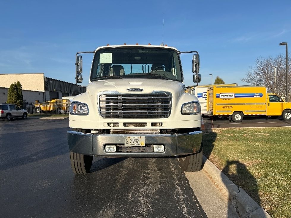 Day Cab Tractor-Heavy Duty Tractors-Freightliner-2018-M2-De Pere-WI-162,345\n\t\tmiles-$ 45,750 - Image 2