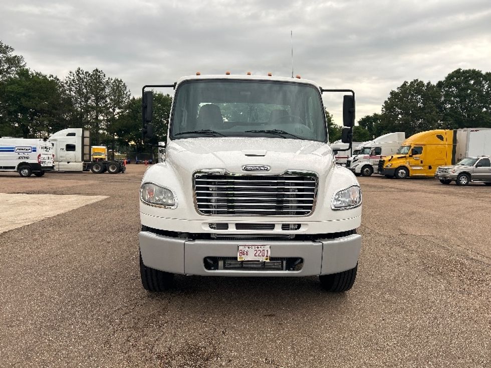 Day Cab Tractor-Heavy Duty Tractors-Freightliner-2018-M2-Jackson-MS-222,295\n\t\tmiles-$ 48,750 - Image 2