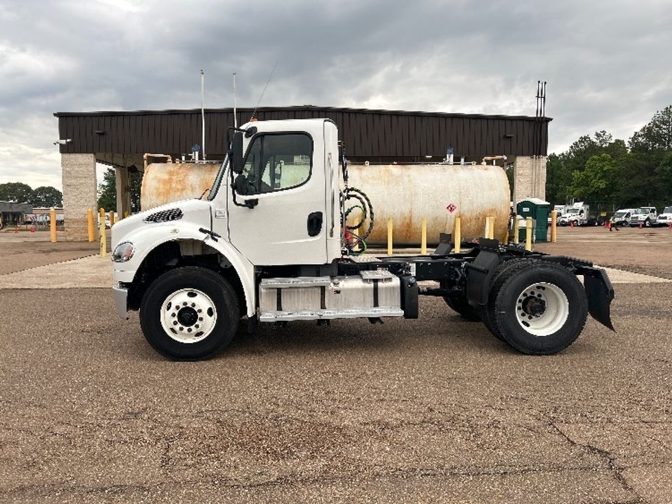 Day Cab Tractor-Heavy Duty Tractors-Freightliner-2018-M2-Jackson-MS-222,295\n\t\tmiles-$ 48,750 - Image 4