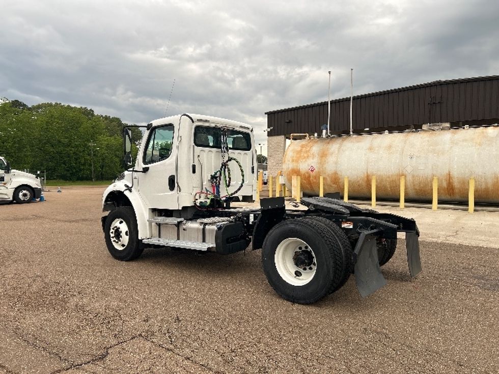 Day Cab Tractor-Heavy Duty Tractors-Freightliner-2018-M2-Jackson-MS-222,295\n\t\tmiles-$ 48,750 - Image 5