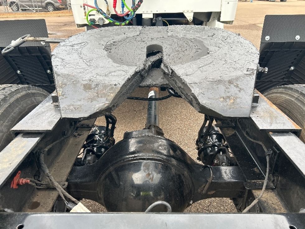 Day Cab Tractor-Heavy Duty Tractors-Freightliner-2018-M2-Jackson-MS-222,295\n\t\tmiles-$ 48,750 - Image 6