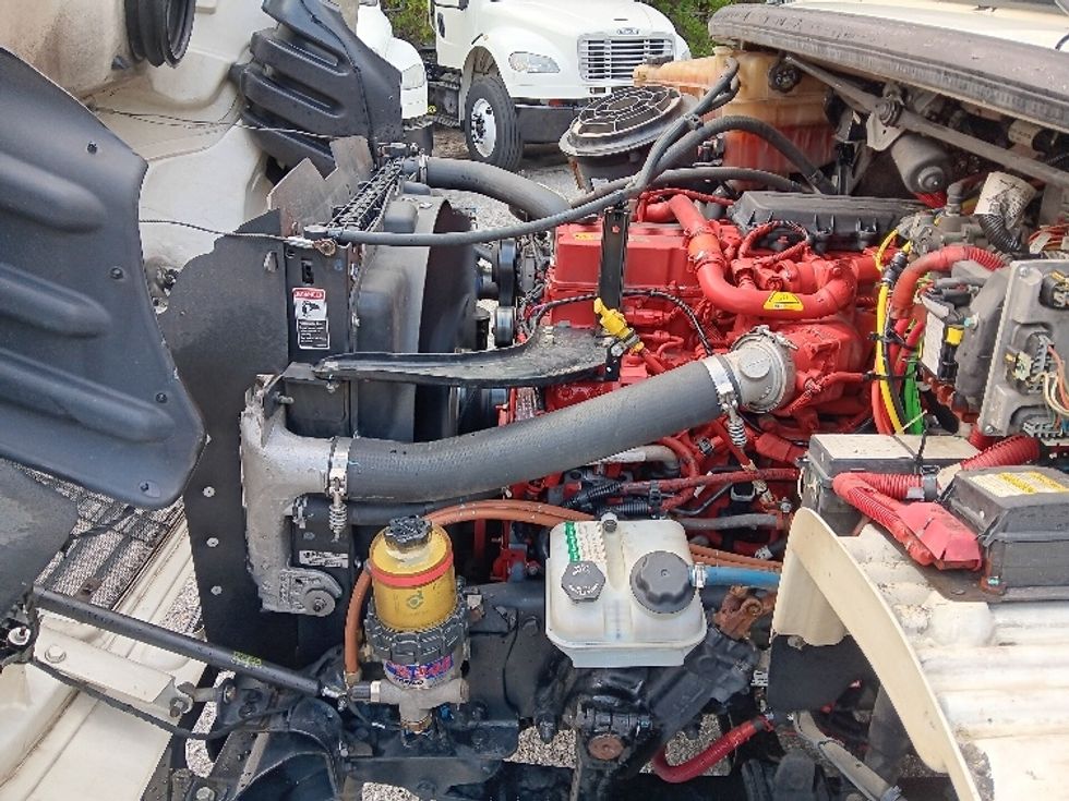 Day Cab Tractor-Heavy Duty Tractors-Freightliner-2018-M2-Morristown-TN-105,501\n\t\tmiles-$ 55,500 - Image 16