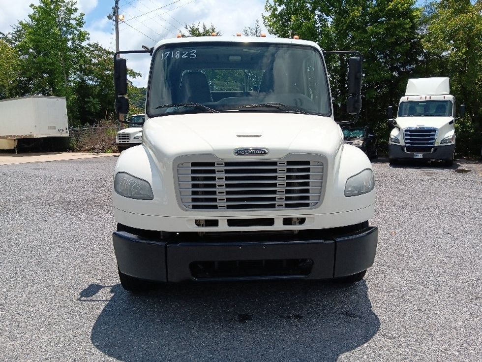Day Cab Tractor-Heavy Duty Tractors-Freightliner-2018-M2-Morristown-TN-131,754\n\t\tmiles-$ 53,750 - Image 2