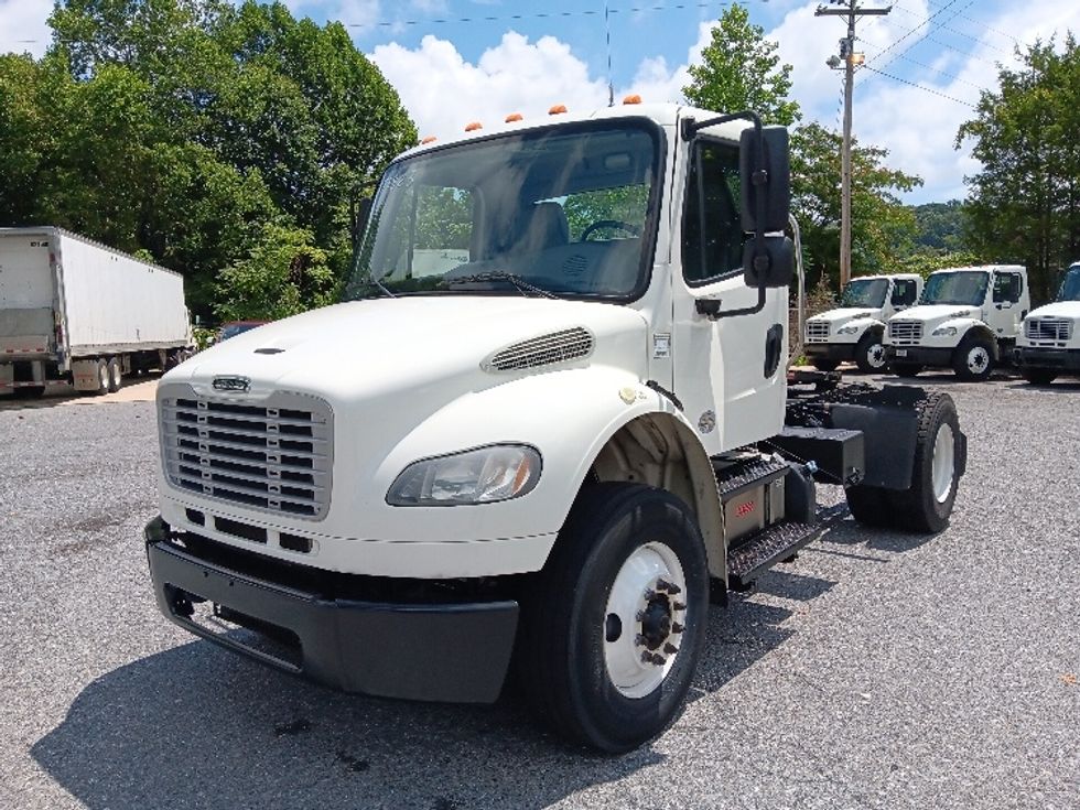 Day Cab Tractor-Heavy Duty Tractors-Freightliner-2018-M2-Morristown-TN-131,754\n\t\tmiles-$ 53,750 - Image 3