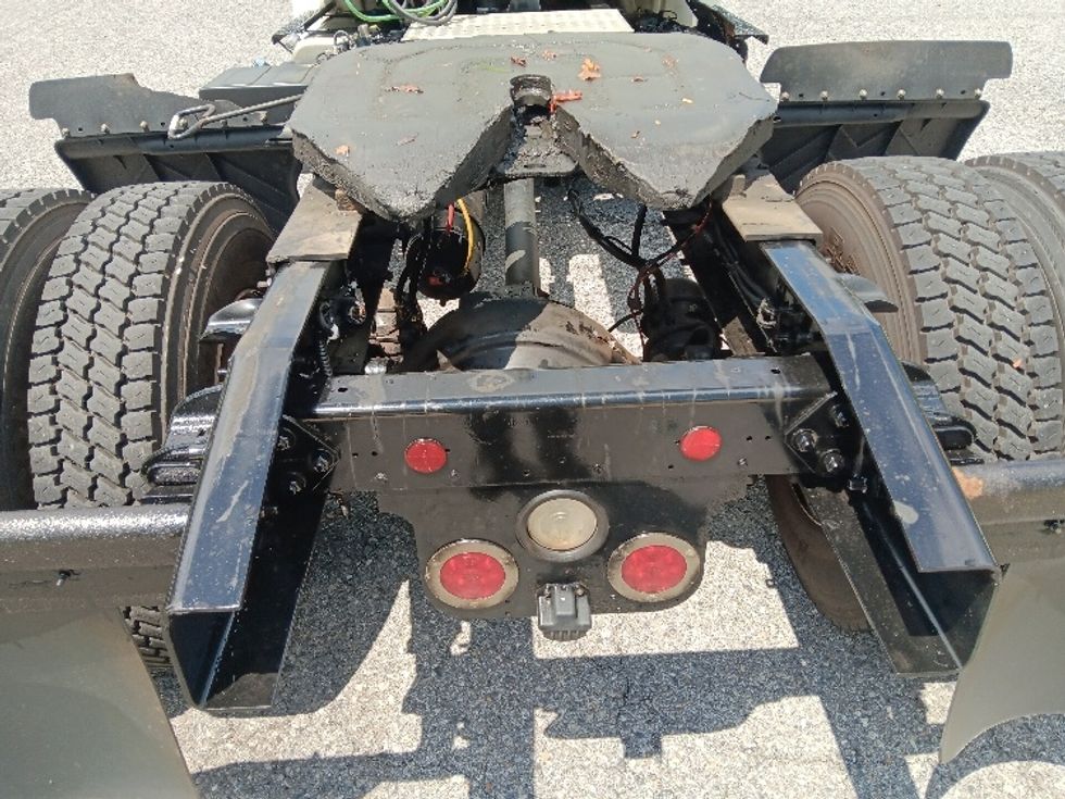 Day Cab Tractor-Heavy Duty Tractors-Freightliner-2018-M2-Morristown-TN-131,754\n\t\tmiles-$ 53,750 - Image 6