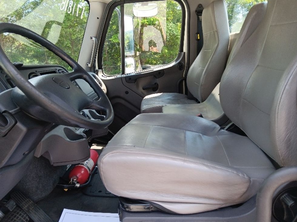 Day Cab Tractor-Heavy Duty Tractors-Freightliner-2018-M2-Morristown-TN-152,345\n\t\tmiles-$ 52,500 - Image 10