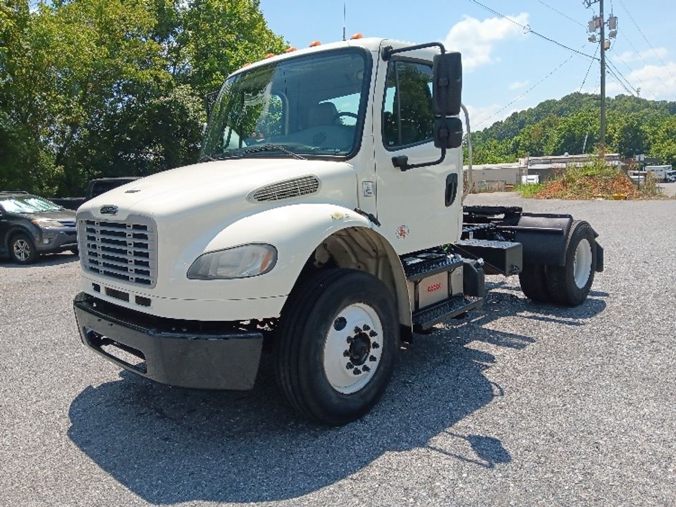 Day Cab Tractor-Heavy Duty Tractors-Freightliner-2018-M2-Morristown-TN-152,345\n\t\tmiles-$ 52,500 - Image 3