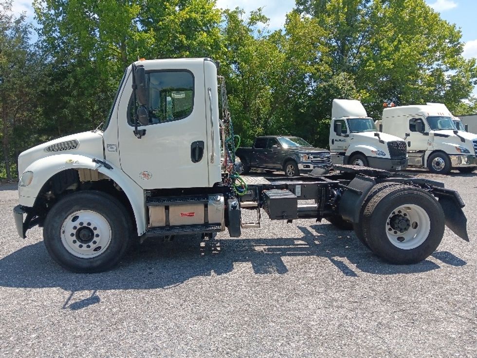 Day Cab Tractor-Heavy Duty Tractors-Freightliner-2018-M2-Morristown-TN-152,345\n\t\tmiles-$ 52,500 - Image 4