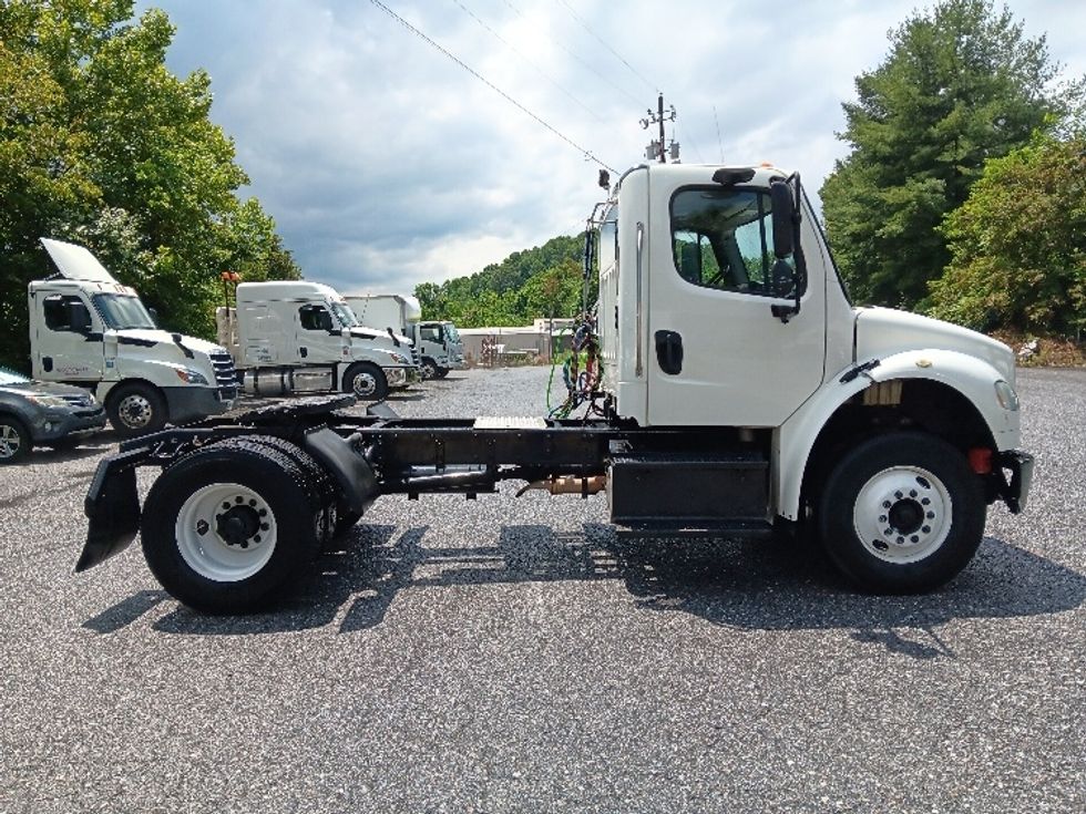 Day Cab Tractor-Heavy Duty Tractors-Freightliner-2018-M2-Morristown-TN-174,878\n\t\tmiles-$ 20,000 - Image 8