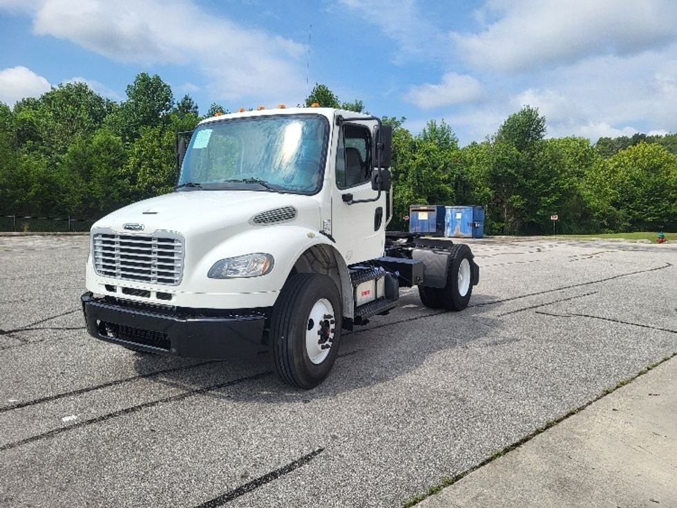 Day Cab Tractor-Heavy Duty Tractors-Freightliner-2018-M2-Morristown-TN-198,931\n\t\tmiles-$ 50,000 - Image 3