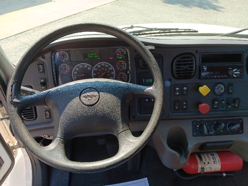 Day Cab Tractor-Heavy Duty Tractors-Freightliner-2018-M2-Morristown-TN-199,397\n\t\tmiles-$ 50,000 - Image 11