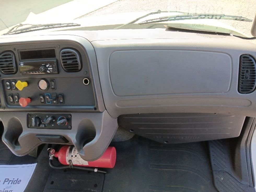 Day Cab Tractor-Heavy Duty Tractors-Freightliner-2018-M2-Morristown-TN-199,397\n\t\tmiles-$ 50,000 - Image 13