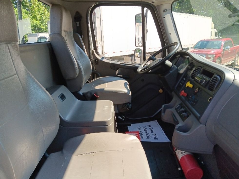 Day Cab Tractor-Heavy Duty Tractors-Freightliner-2018-M2-Morristown-TN-199,397\n\t\tmiles-$ 50,000 - Image 14