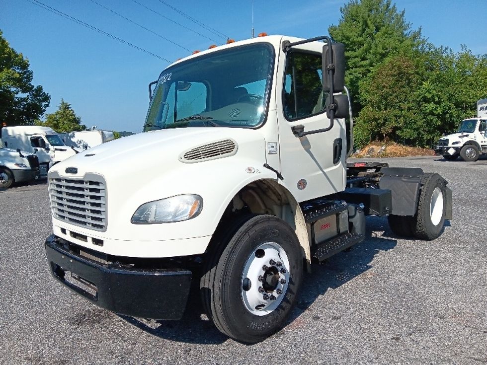 Day Cab Tractor-Heavy Duty Tractors-Freightliner-2018-M2-Morristown-TN-199,397\n\t\tmiles-$ 50,000 - Image 3