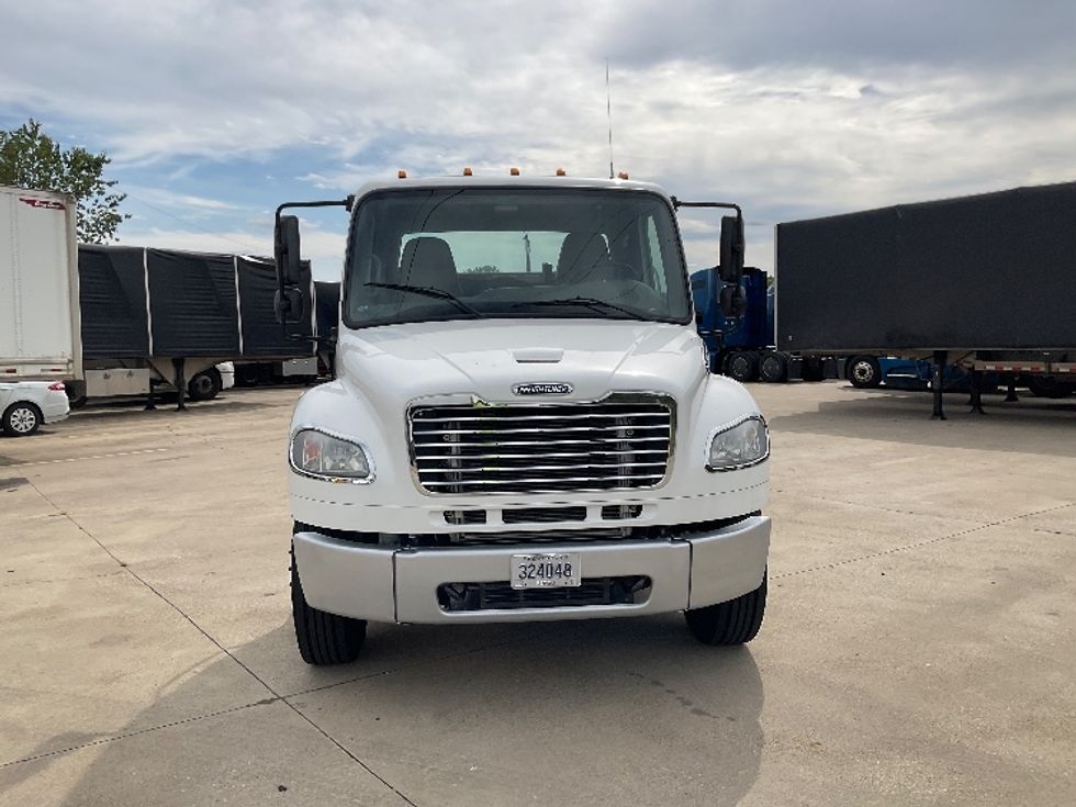 Day Cab Tractor-Heavy Duty Tractors-Freightliner-2018-M2-Oakland-KY-103,400\n\t\tmiles-$ 48,000 - Image 2