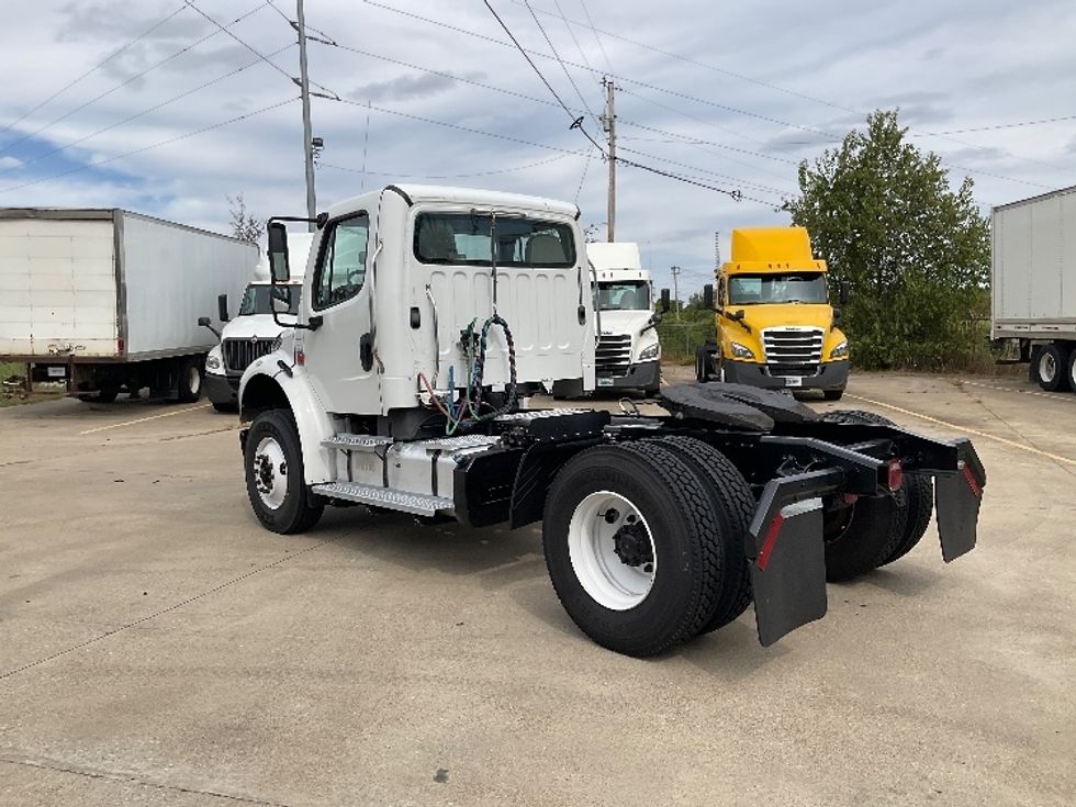 Day Cab Tractor-Heavy Duty Tractors-Freightliner-2018-M2-Oakland-KY-103,400\n\t\tmiles-$ 48,000 - Image 5