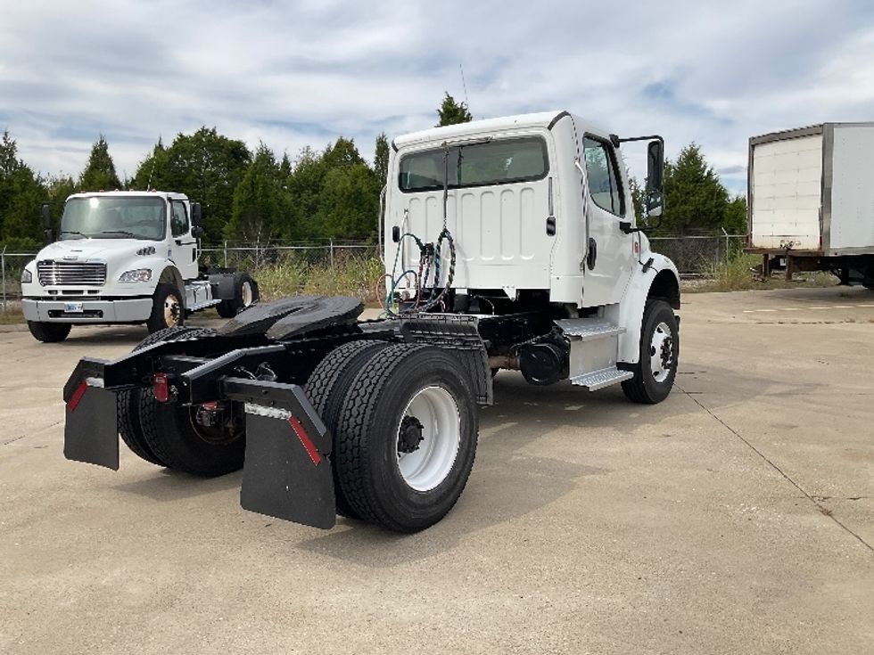 Day Cab Tractor-Heavy Duty Tractors-Freightliner-2018-M2-Oakland-KY-103,400\n\t\tmiles-$ 48,000 - Image 7