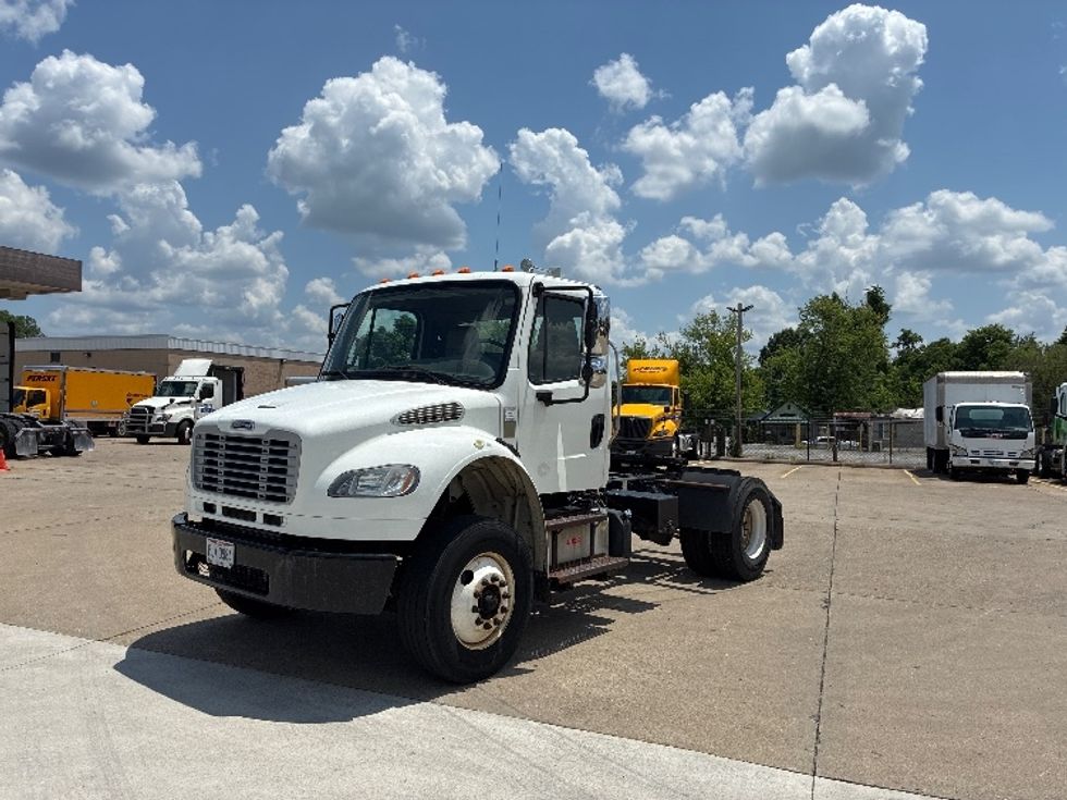 Day Cab Tractor-Heavy Duty Tractors-Freightliner-2018-M2-Parkersburg-WV-244,003\n\t\tmiles-$ 41,250 - Image 3