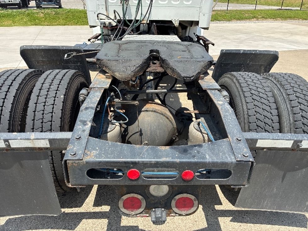 Day Cab Tractor-Heavy Duty Tractors-Freightliner-2018-M2-Parkersburg-WV-244,003\n\t\tmiles-$ 41,250 - Image 6