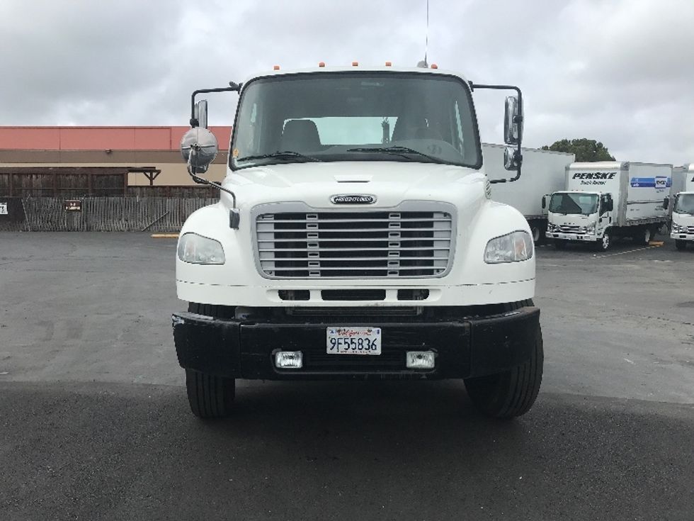 Day Cab Tractor-Heavy Duty Tractors-Freightliner-2018-M2-West Sacramento-CA-176,149\n\t\tmiles-$ 53,250 - Image 2