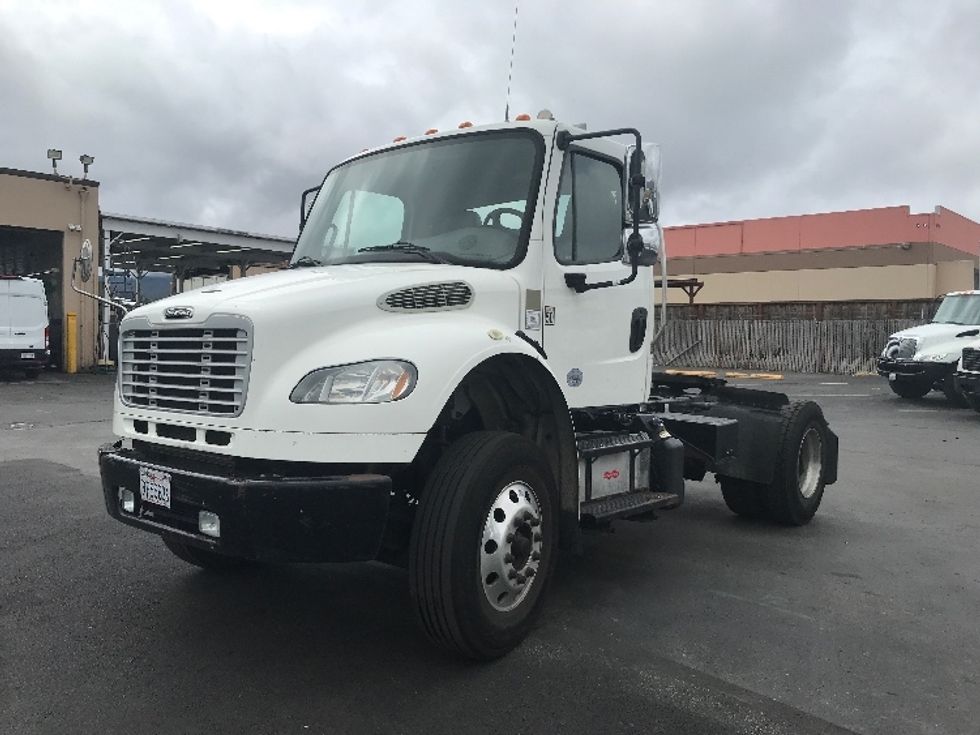 Day Cab Tractor-Heavy Duty Tractors-Freightliner-2018-M2-West Sacramento-CA-176,149\n\t\tmiles-$ 53,250 - Image 3