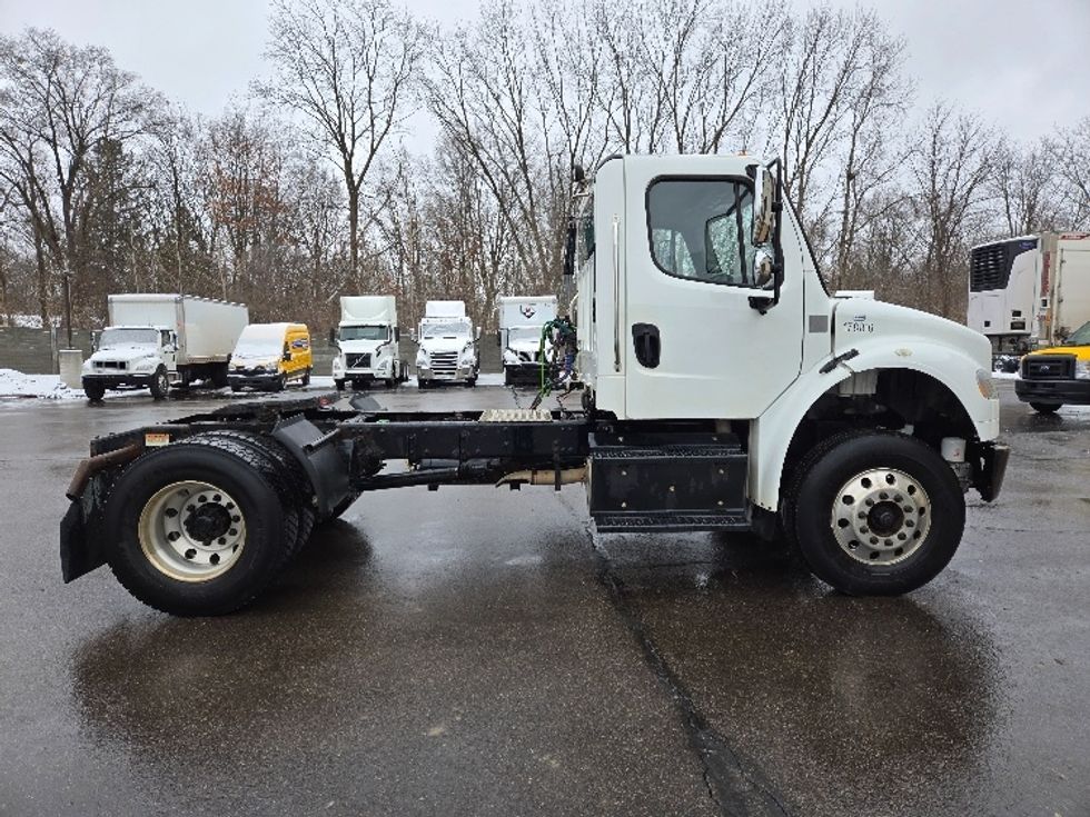 Day Cab Tractor-Heavy Duty Tractors-Freightliner-2018-M2-Ypsilanti-MI-129,700\n\t\tmiles-$ 47,500 - Image 8
