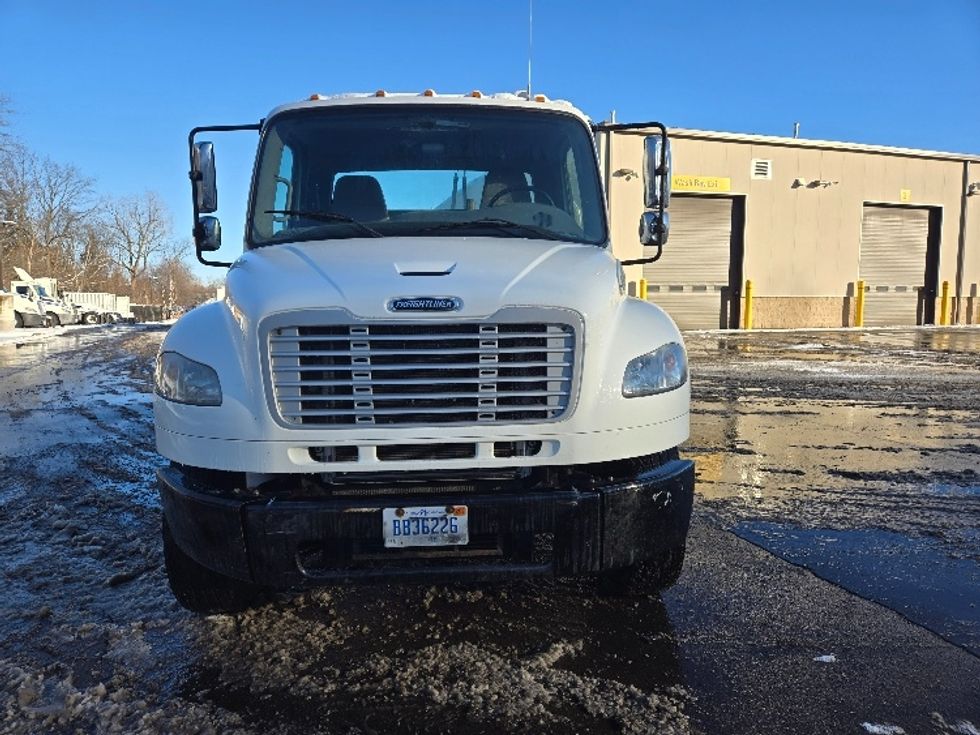 Day Cab Tractor-Heavy Duty Tractors-Freightliner-2018-M2-Ypsilanti-MI-139,426\n\t\tmiles-$ 46,000 - Image 2