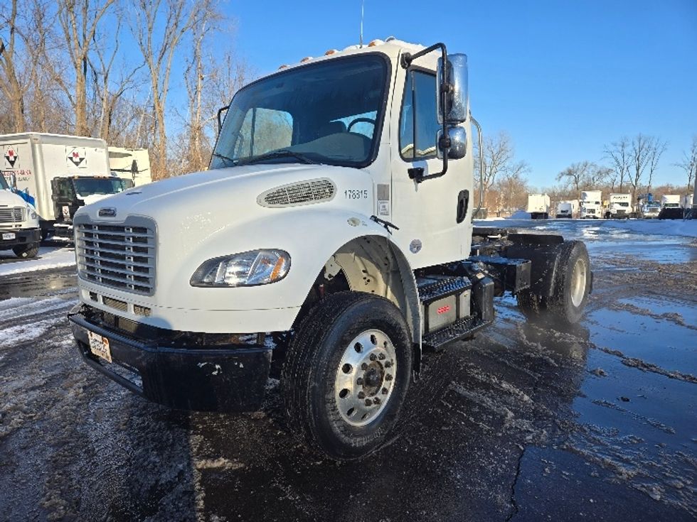 Day Cab Tractor-Heavy Duty Tractors-Freightliner-2018-M2-Ypsilanti-MI-139,426\n\t\tmiles-$ 46,000 - Image 3