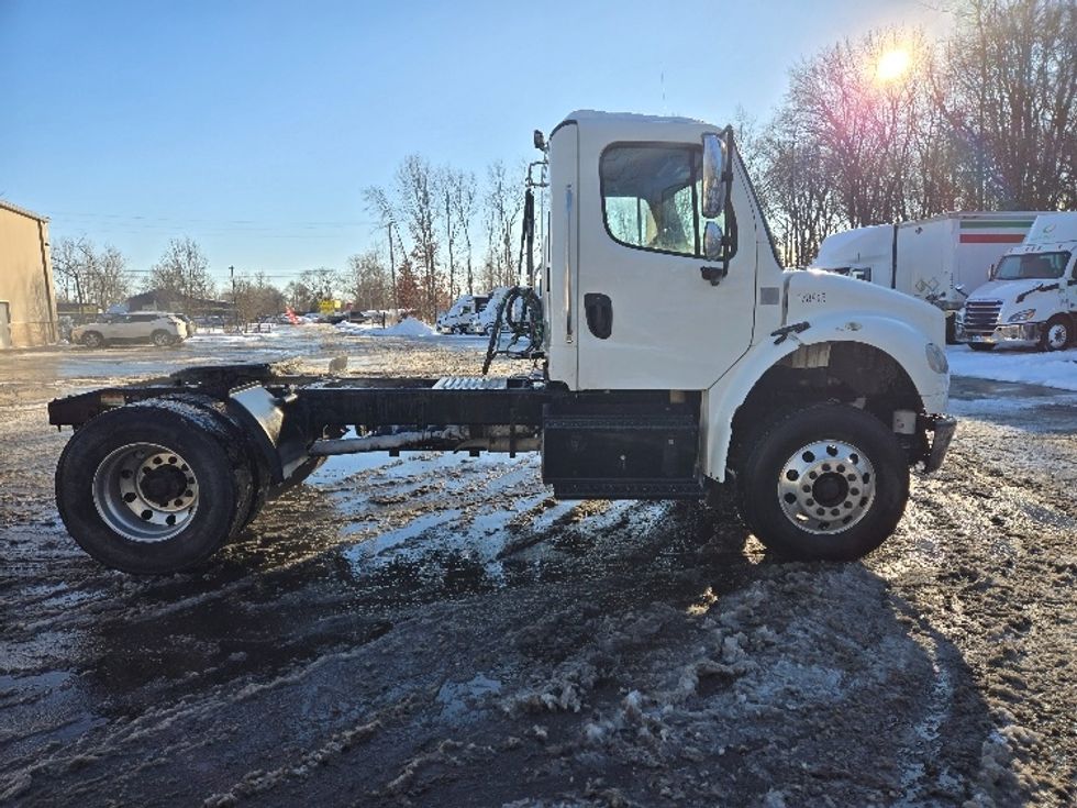 Day Cab Tractor-Heavy Duty Tractors-Freightliner-2018-M2-Ypsilanti-MI-139,426\n\t\tmiles-$ 46,000 - Image 8